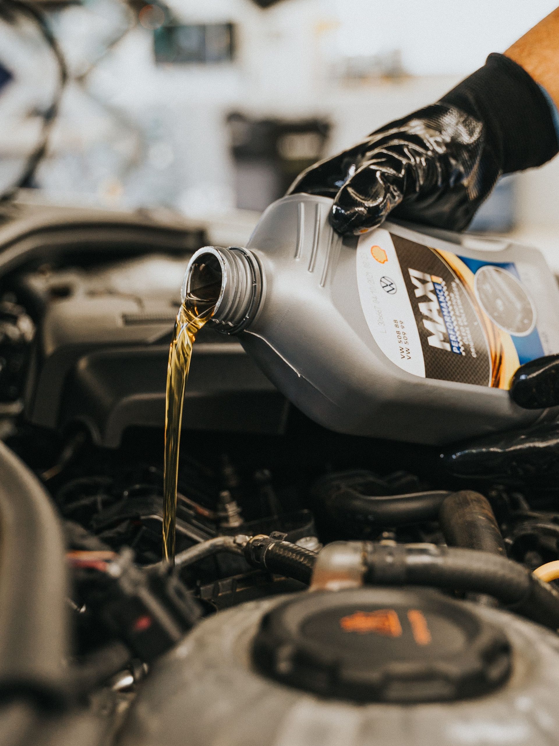 Engine oil additive package, lubricant blending for motor oil production